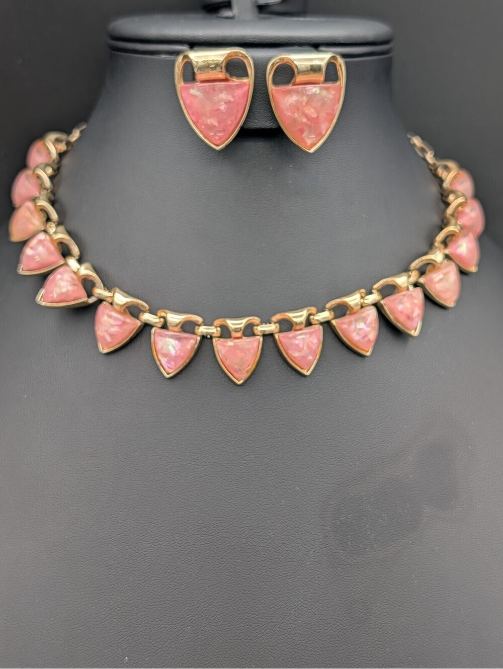 Vintage Coro Pink Confetti Lucite Thermoset Choker Necklace Clip Earrings Set
